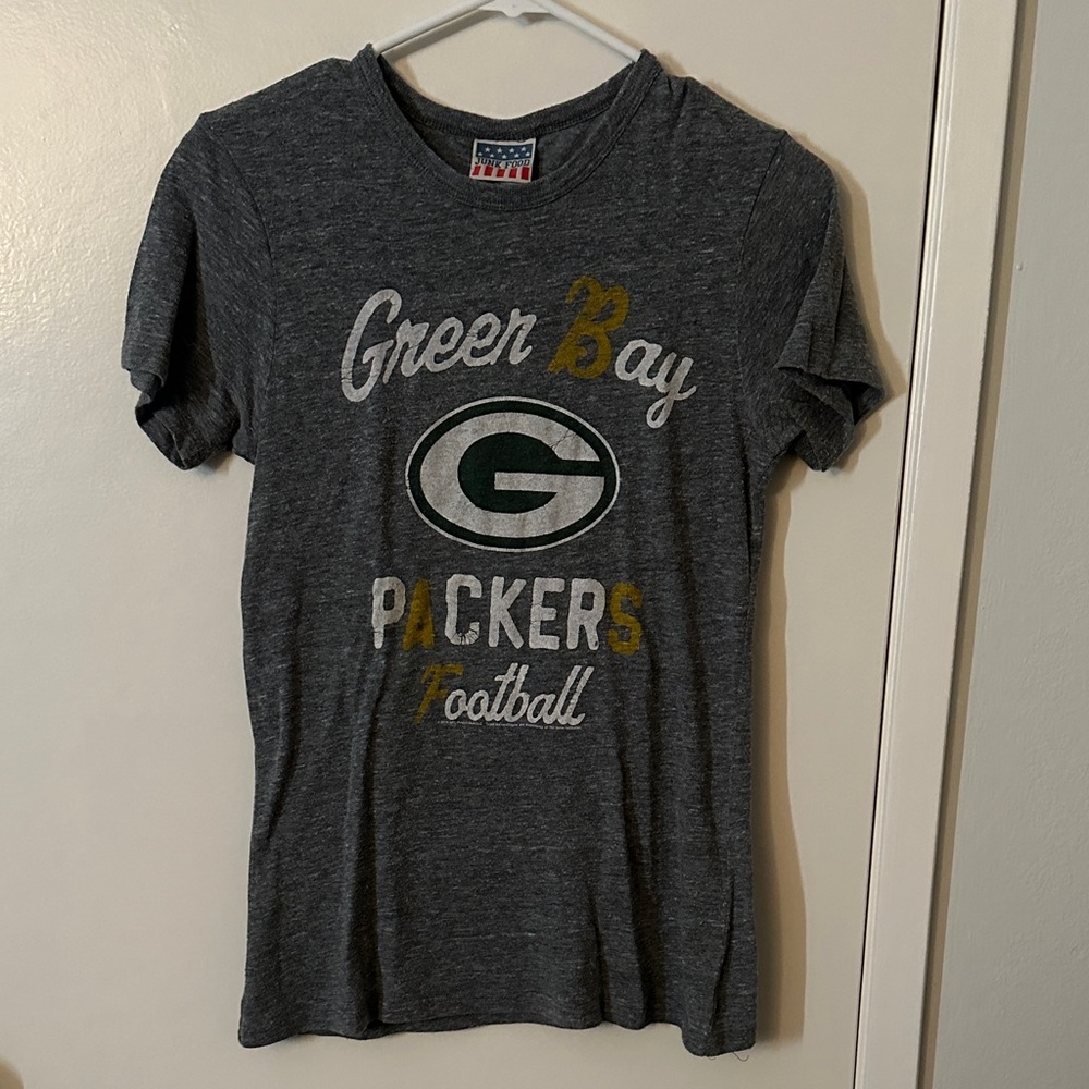 Junk Food Clothing Gray Green Bay Packers Tee